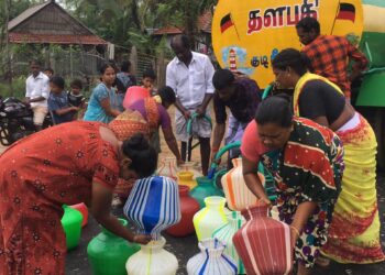 வேதாரண்யத்திற்கு உட்பட்ட 21வார்டுகள் மற்றும் 36 ஊராட்சிகளில் டேங்கர் மூலம் தண்ணீர்  சப்ளை – பொதுமக்கள் மகிழ்ச்சி