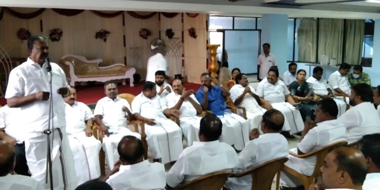 நகர்ப்புற உள்ளாட்சி தேர்தல் நெல்லை அதிமுக நிர்வாகிகள் ஆலோசனை கூட்டம்