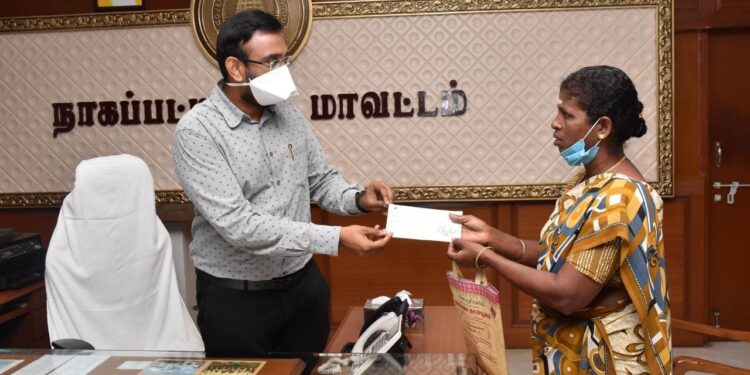 நாகப்பட்டினம் மாவட்ட ஆட்சியர் அலுவலகத்தில் வாராந்திர மக்கள் குறைதீர்க்கும் நாள்