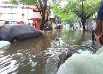 தமிழகத்தின் கடலோர மாவட்டங்களுக்கு ரெட் அலர்ட் எச்சரிக்கை