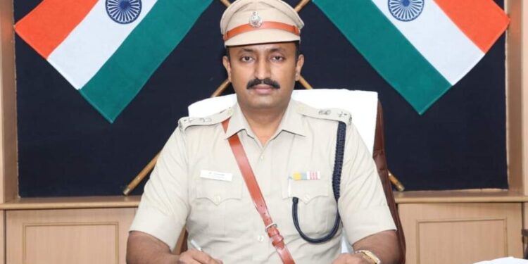 ரேஷன் அரிசிகளை யாரேனும் சட்டவிரோதமாக பதுக்கி வைத்தால் அவர்கள் மீது கடும் நடவடிக்கை -மதுரை எஸ்பி வீ. பாஸ்கரன்