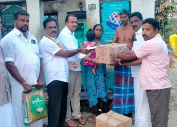 வேதாரண்யம் ரோட்டரி சங்கம் சார்பில் குடும்பத்திற்கு  ரூ. 10000/-மதிப்பில்  நிதி மளிகை அரிசி உணவுப் பொருட்கள்