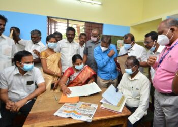 மானூர் அரசு ஆதிதிராவிடர் மாணவர் விடுதியில் அமைச்சர் கயல்விழி செல்வராஜ் ஆய்வு