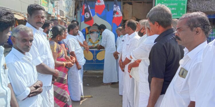 வேதாரண்யத்தில் எம்ஜிஆரின் நினைவு தினம் அனுசரிப்பு