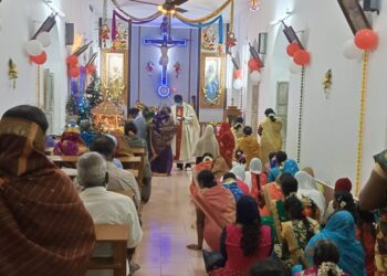 வேதாரண்யத்தில் கிறிஸ்துமஸ் விழா வேதாரணியம் மிகச் சிறப்பாக நடைபெற்றது.மிகச் சிறப்பாக நடைபெற்றது.