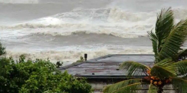 நாளை  தீவிர காற்றழுத்த தாழ்வு பகுதி புயல் சின்னமாக மாற வாய்ப்பு – வானிலை ஆய்வு மையம்