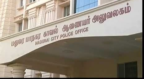 மதுரையில் வீட்டின் பூட்டை உடைத்து திருடும் மற்றும் பேருந்தில் பயணிகளின் கவனத்தை திசை திருப்பி நகைகளை திருடிவந்த மூன்று நபர்கள் கைது..