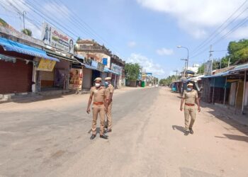 நாகப்பட்டினம் மாவட்டத்தில் முழு ஊரடங்கு சாலைகள் வெறிச்சோடி காணப்பட்டது