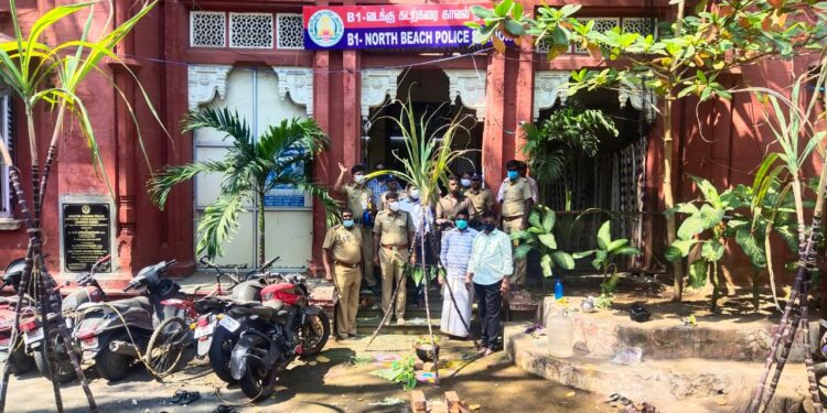 சென்னை B1 வடக்கு கடற்கரை காவல் நிலையத்தில் ஏசி கோடிலிங்கம் தலைமையில் பொங்கல் விழா வெகு சிறப்பாக கொண்டாடப்பட்டது.