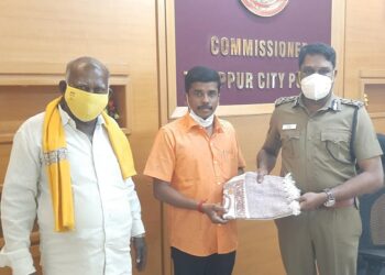 திருப்பர் காவல் ஆணையருடன் மாவட்ட தொமுச நிா்வாகிகள் சந்திப்பு