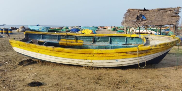 கொரோனா முழு ஊரடங்கு – நாகை மாவட்ட மீனவர்கள் கடலுக்கு செல்லவில்லை.