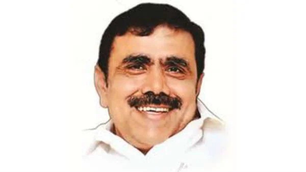 தந்தைக்கு முதல் மரியாதை! பழனி தொகுதி எம்.எல்.ஏ. செந்தில்குமார் செயலால் திண்டுக்கல் திமுகவினர் உற்சாகம்