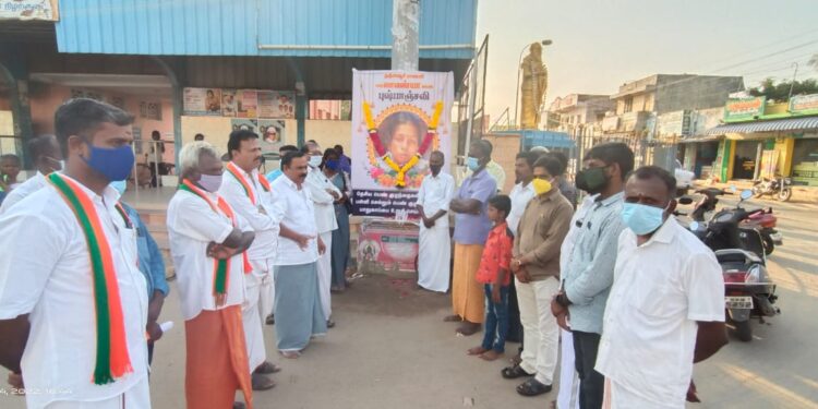 வேதாரண்யத்தில் பாஜக சார்பில் மாணவி லாவண்யா உருவ படத்திற்கு மாலை அணிவித்து அஞ்சலி