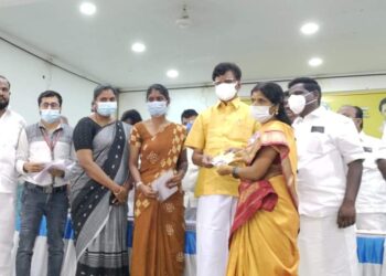 ஏழைப் பெண்களுக்கு தாலிக்கு தங்கம் – கம்பம் சட்டமன்ற உறுப்பினர் ராமகிருஷ்ணன் வழங்கினார்