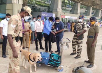 75வது குடியரசு தின விழாவை முன்னிட்டு மதுரை விமான நிலையத்தில் 5 அடுக்கு பாதுகாப்பு.