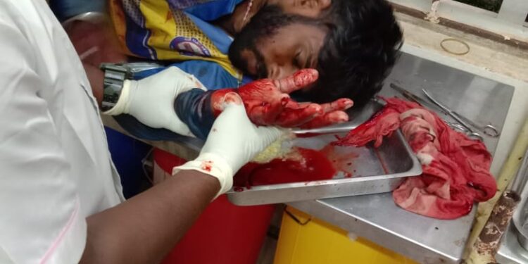 மீனவர்களை தாக்கி பொருட்களை பறித்துச் சென்ற இலங்கை மீனவர்கள் – நாகையில் பரபரப்பு