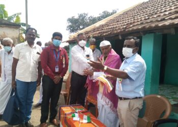 தேன்கனிக்கோட்டை அருகே சுதந்திர போராட்ட தியாகி கௌரவிப்பு