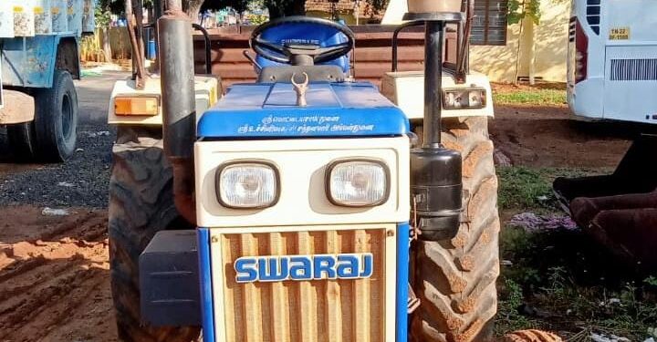 கயத்தாறு அருகே சட்டவிரோதமாக டிராக்டர் மூலம் ஓடை மணல் திருடியவர் கைது – டிராக்டர் மற்றும் ¼ யூனிட் ஓடை மணல் பறிமுதல்.