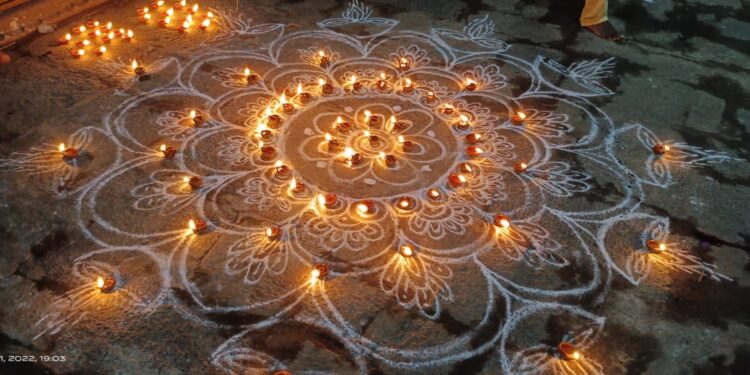 வேதாரண்யம் தை அமாவாசையொட்டி – லட்சதீபம் ஏற்றும் விழா