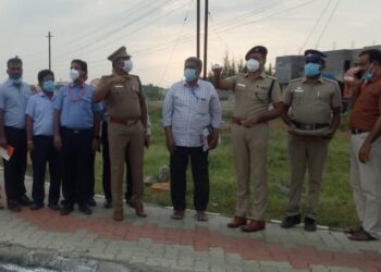 திருநெல்வேலி மாவட்டத்தில் சாலை விபத்துகளை தடுக்க முக்கிய சந்திப்புகளில் எச்சரிக்கை பலகை, ஒளிரும் விளக்குகள்