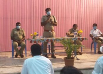 டி எஸ் பி முத்துக்குமார் தலைமையில் அனைத்து சமுதாய பெரியோர்களுடன் பொங்கல் நிகழ்வு கட்டுப்பாடுகள் குறித்து தீவிர ஆலோசனை கூட்டம்