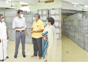 நகர்புற உள்ளாட்சி தேர்தல்கான மின்னணு வாக்குப்பதிவு இயந்திரங்களை உள்ளாட்சி அமைப்பு அலுவலர்களுக்கு ஒதுக்கீடு செய்யும் பணியினை கன்னியாகுமரி மாவட்ட ஆட்சித்தலைவர், துவக்கி வைத்து பார்வையிட்டார்