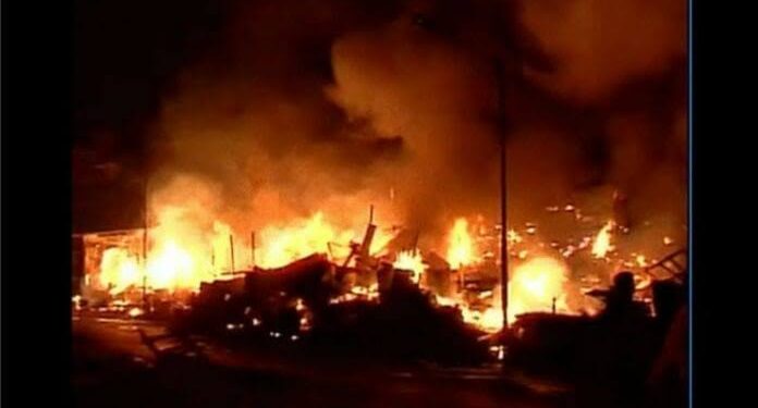 சிவகாசி பட்டாசு ஆலையில் வெடி விபத்து- 4 பேர் பலி  புத்தாண்டு தினத்தில் சிவகாசியில் சோக சம்பவம்