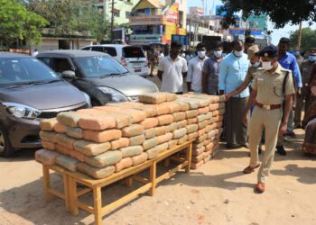 நாகை அருகே கஞ்சா கடத்த முயன்ற 6 நபர்கள் கைது – 500 கிலோ கஞ்சா பறிமுதல்