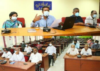 வாக்குச்சாவடிகளில் பயன்படுத்தப்படவுள்ள (EVM) மின்னணு வாக்குப்பதிவு இயந்திரங்களுக்கான இரண்டாம் கட்ட சுழற்சி முறைக்கான கூட்டம் மாவட்ட தேர்தல் அலுவலர் (ம) மாவட்ட ஆட்சித்தலைவர் மா.அரவிந்த், தலைமையில் நடைபெற்றது