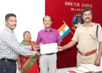 இ. ஆபீஸ் நிர்வாகத்தில் முதல் பரிசு பெற்ற தென் மண்டல ஐஜி அலுவலகம்