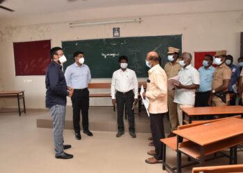 நகா்புற தேர்தல் வாக்கு எண்ணும் மையத்தினை தேர்தல் பார்வையாளர் பிரவின்குமார் ஆய்வு