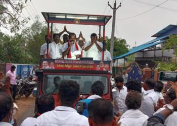 தலைஞாயிறு பேரூராட்சியில் அமைச்சர் மெய்யநாதன் வாக்கு சேகரிப்பு