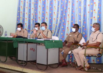 காவல்துறையினர்க்கு உள்ளாட்சி தேர்தல் பாதுகாப்பு பணிகள் குறித்து அறிவுரைகள் வழங்கிய கன்னியாகுமரி மாவட்ட காவல் கண்காணிப்பாளர்