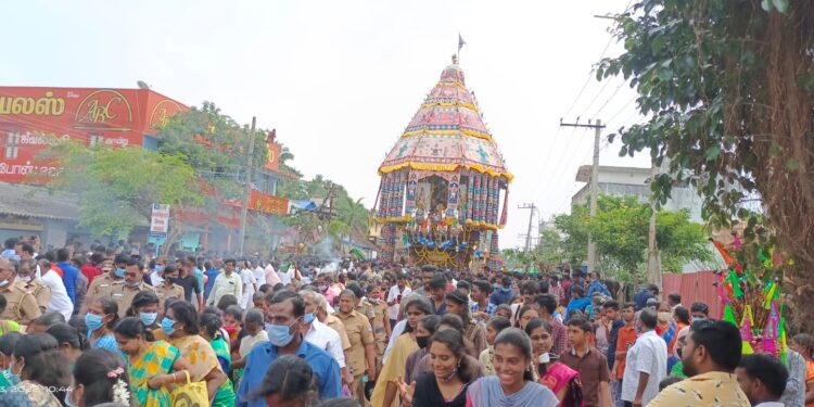 வேதாரண்யம் வேதாரண்யேஸ்வரர் கோவில் தேரோட்டம் – ஏராளமான பக்தர்கள் திருதேர் வடம்பிடித்து இழுத்தனர்