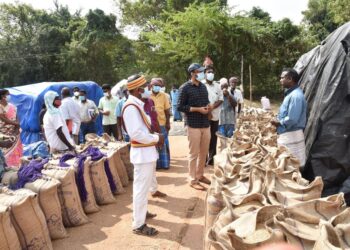 திருமருகல் ஊராட்சி ஒன்றிய பகுதியில் நடைபெறும் வளர்ச்சிப் பணிகளை மாவட்ட ஆட்சியர் ஆய்வு