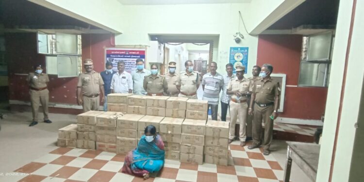 வேதாரண்யம் அருகே 3.5 லட்சம் ரூபாய் மதிப்பிலான மதுபான பாட்டில்கள் பறிமுதல் – பெண் கைது.