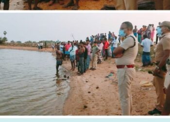 கண்மாயில் குளிக்க வந்த சிறுமி மற்றும் சிறுவன் ஆகிய இருவரும் நீரில் மூழ்கி உயிரிழப்பு – தூத்துக்குடி மாவட்ட எஸ்பி எஸ். ஜெயக்குமார் சம்பவ இடத்திற்கு நேரில் சென்று விசாரணை.