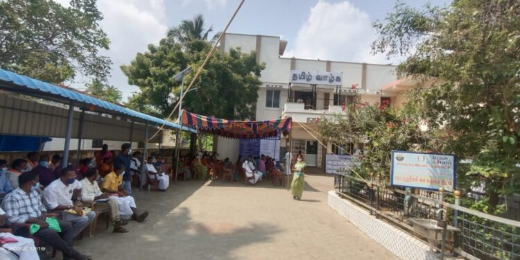 வேதாரண்யம் நகராட்சி தேர்தலில் தில்லு முல்லா? புகைப்படம் எடுக்க விடாமல் பத்திரிகையாளர்கள் வெளியேற்றும் மர்மம் என்ன?