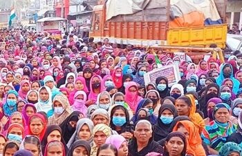 கடையநல்லூரில் தடையை மீறி ஆர்ப்பாட்டம் நடத்திய 800 பெண்கள் உட்பட 900 பேர் மீது வழக்குப்பதிவு