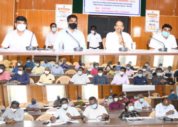 தூத்துக்குடியில் தூத்துக்குடி மாவட்ட ஆட்சியர் அலுவலகத்தில் தமிழகத் தலைமை தேர்தல் அதிகாரி ஆய்வு