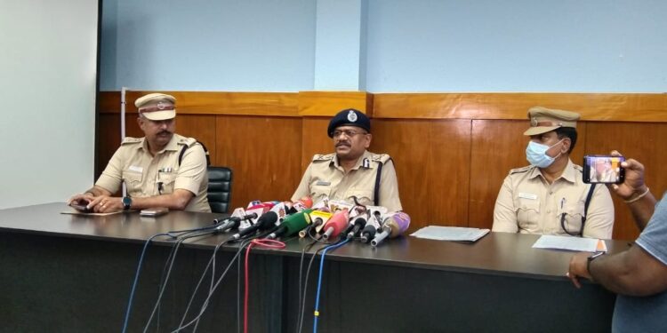 நெல்லை மாநகரில் திருட்டு போன 123 செல்போன்கள் மீட்பு – மோசடி செய்யப்பட்ட 35 லட்சம் கைப்பற்றப்பட்டது