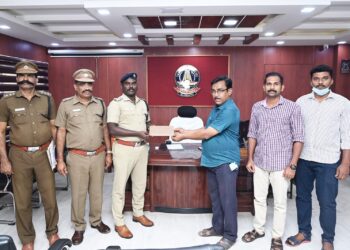 ஆசிரியரிடம் இருந்து ஆன்லைன் மூலம் அபேஸ் – பணத்தை மீட்ட சைபர் கிரைம் போலீசார்..