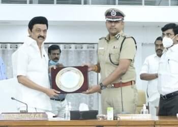 மதுரை மாநகர காவல் ஆணையருக்கு இன்று முதல்வர் ஸ்டாலின் விருது வழங்கினார்