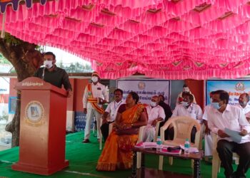 வேதாரண்யம் அடுத்த தோப்புத்துறை இந்து தொடக்கப் பள்ளி மேலாண்மைக்குழு மற்றும் பெற்றோர் ஆசிரியர் கழகக் கூட்டம்