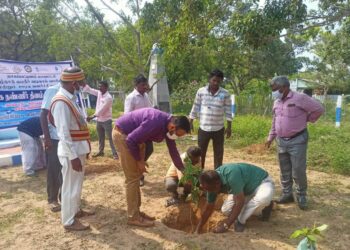 சுதந்திர தின விழா அமுதப் பெருவிழாவையொட்டி நாகை அவுரி திடலில் அமைக்கப்பட்டுள்ள புகைப்பட கண்காட்சி மாவட் டஆட்சியர் துவக்கி வைப்பு