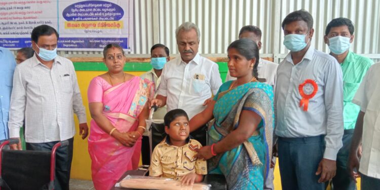 வேதாரண்யத்தில் மாற்றுத் திறனாளிகளுக்கான சிறப்பு மருத்துவ முகாம்