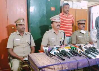 சிப்காட் பகுதியில் சமீபத்தில் நடந்த பவானி என்பவர் கொலை செய்யப்பட்ட வழக்கில் எதிரிகள் இருவர் கைது – தீவிர விசாரணை மேற்கொண்டு எதிரிகளை கைது செய்த தனிப்படை போலீசாருக்கு எஸ்பி டாக்டர் எல். பாலாஜி சரவணன் பாராட்டு.* 