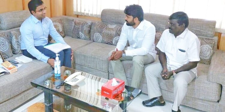 ஶ்ரீவை, தொகுதியில்  இளைஞர்களின் விளையாட்டு திறனை மேம்படுத்த  விளையாட்டு கிராமம் (Sports Village) ,  மகளிர் விளையாட்டு   அமைக்க கோரிக்கை