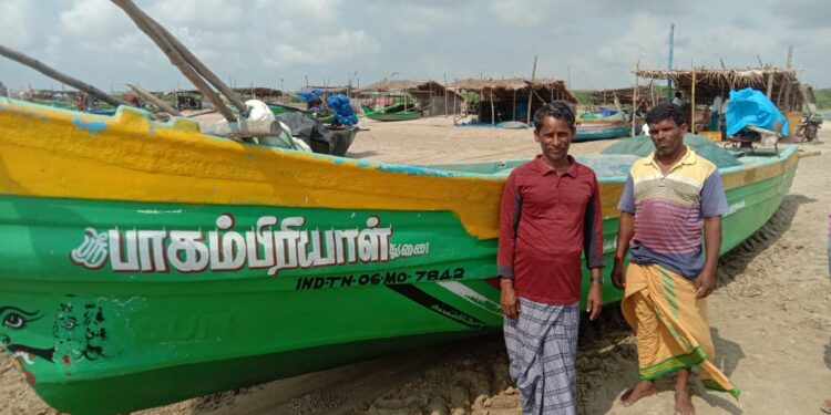 இலங்கை மீனவர்கள் அட்டூழியம் – 3 படகுகளில் இருந்த 9 தமிழக மீனவர்களை தாக்கி பொருட்கள் அபகரிப்பு