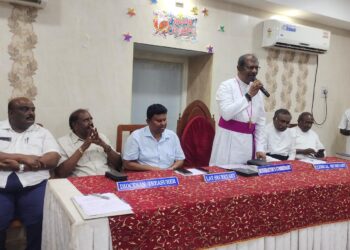 தூத்துக்குடி, நாசரேத் திருமண்டலத்தில் அதிரடி திருப்பம்!!     பிஷப்  தேவசகாயம்   சஸ்பென்ட் !!       பிரதம பேராயர் அதிரடி நடவடிக்கை!!     உற்சாகத்தில் திருமண்டல மக்கள்